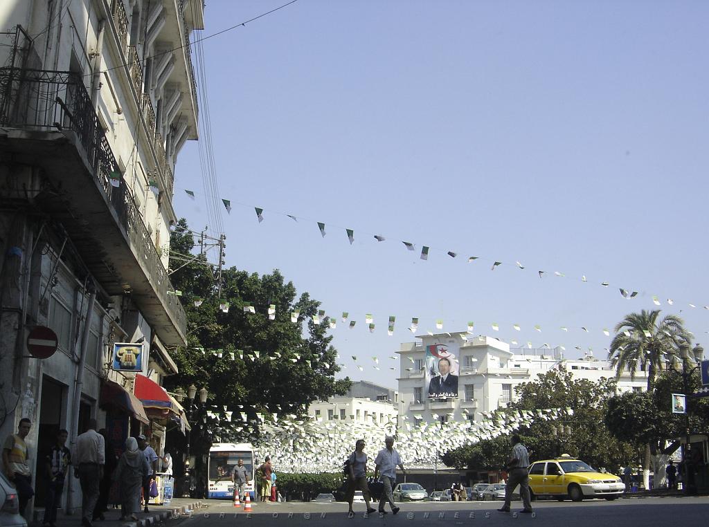 ORAN 2007 JUILLET 21 DE KEBIR A PLACE D ARMES-ARRIVEE.jpg